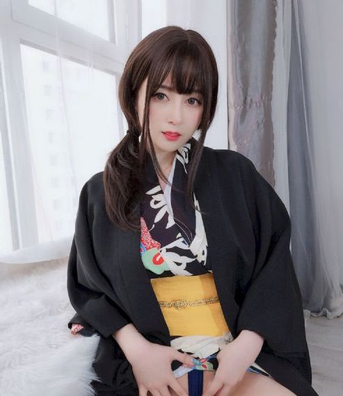 秋霞轮理
