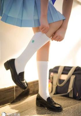 三男一女做爰免费视频