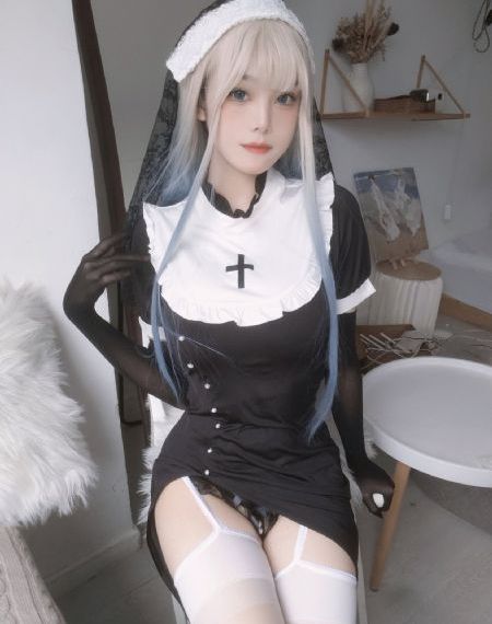 重口虐h调教h肉奴她们和她视频