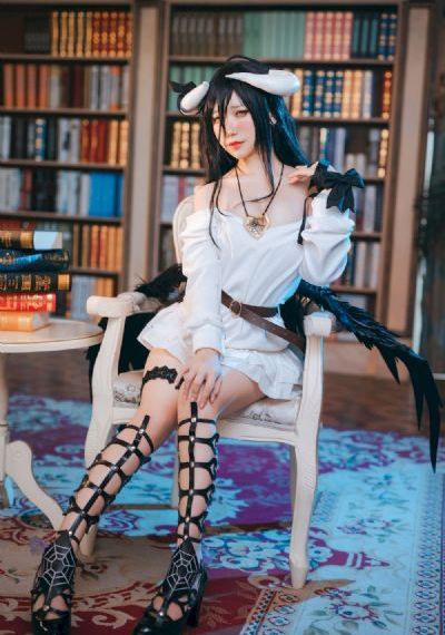 新来的女秘书