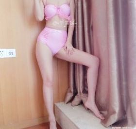 红色比基尼电影